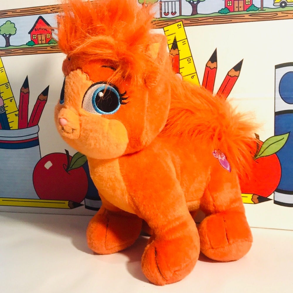 Disney Palace Pets Aurora Orange Treasure Cat Pet